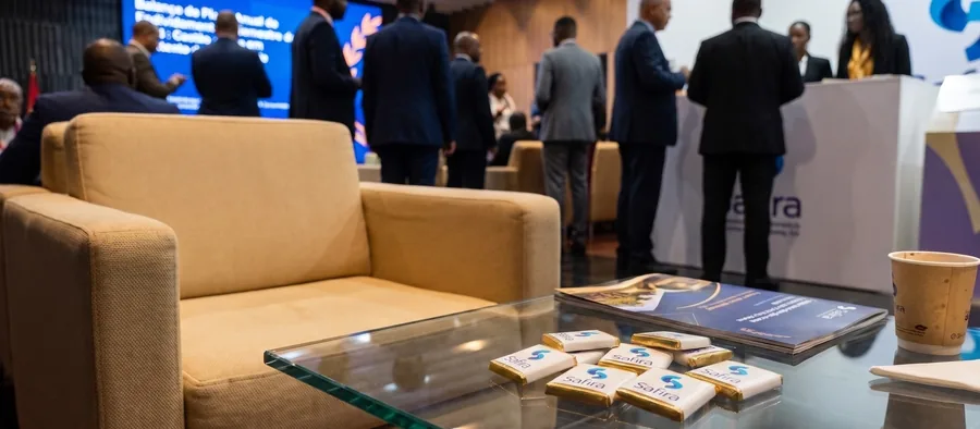 Bombons personalizados Kaluanda para presente corporativo